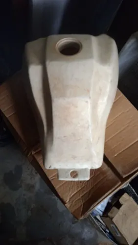 Tanque plástico de combustível para moto relíquia (leia o anúncio)