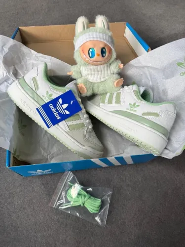 Tenis Adidas. Forum linha premium 