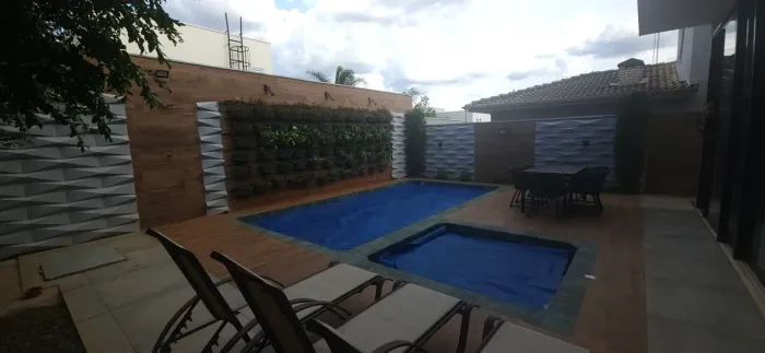 Casa no Condomínio ANAVILLE Alto Padrão c/ Lazer Completo, Área Gourmet e Piscina