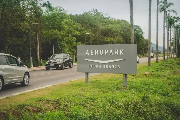 Terreno Industrial Aeropark Pedra Branca