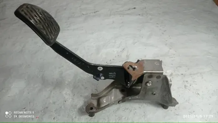 Pedal Da Embreagem Nissan Versa 1.0 2017