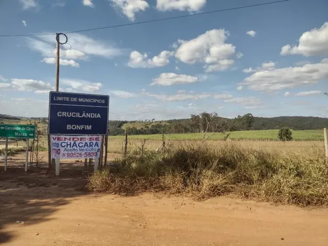 Vende-se terreno 1.700m² plano em Crucilândia divisa com Bonfim