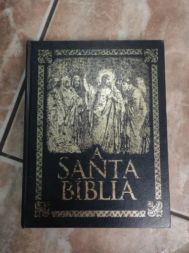 A Santa Bíblia