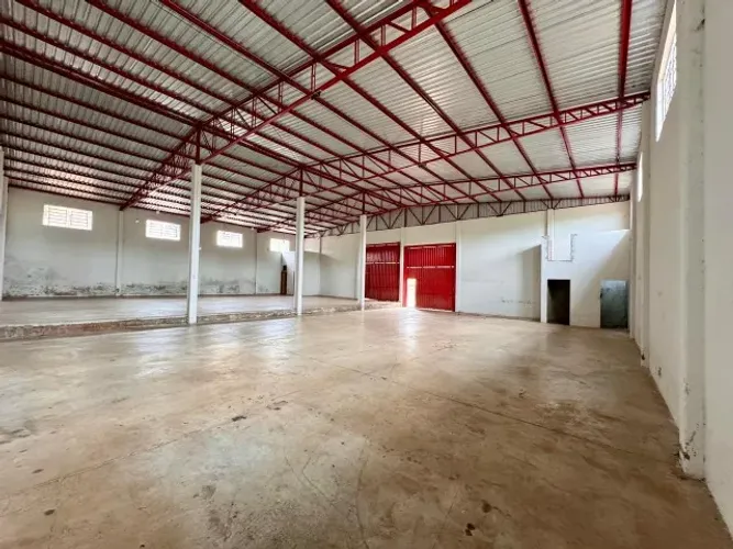 Barracão 475mts - com estrutura.