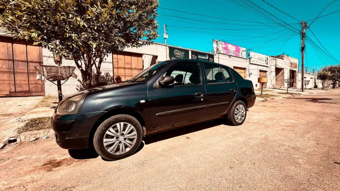 Renault Clio Sedan RN/ Expression 1.6 16V 4P 2005