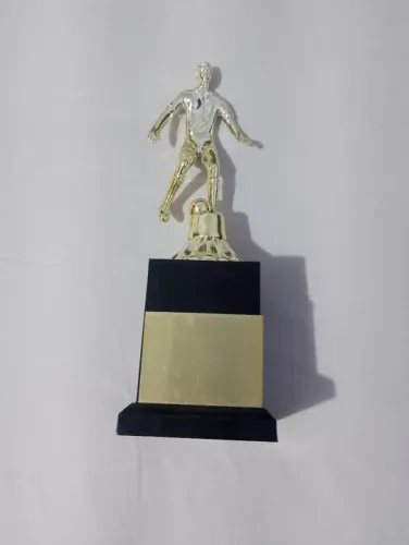 Troféu futebol 24 cm. Novo com placa personalizável