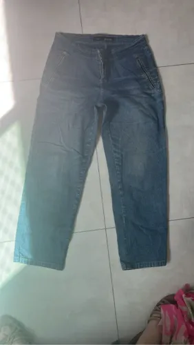 Calça jeans feminina, da marca Branner, cintura alta, azul, TAM. 38.