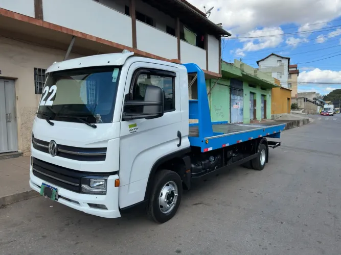 Volks 9.170 ano 2022 plataforma/prancha 6,10 com asa delta