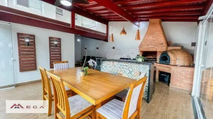 Casa com 3 dormitórios, 136 m² Condomínio Village Córsega por R$ 1.100.000 - Parque Rural