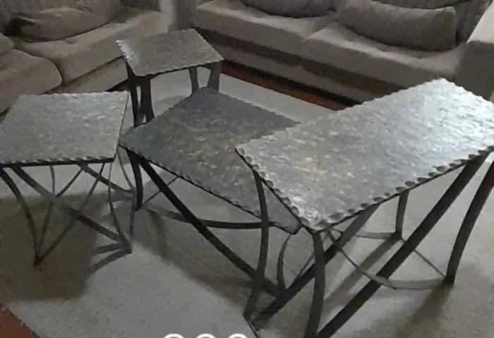 Conjunto de 4 mesas (centro, canto e aparador) metálicas