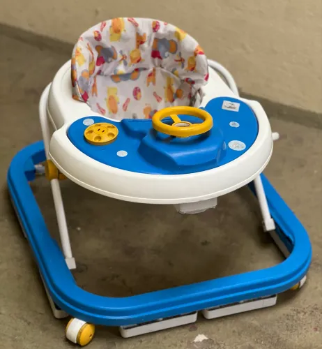 Vende-se Andador Infantil masculino 