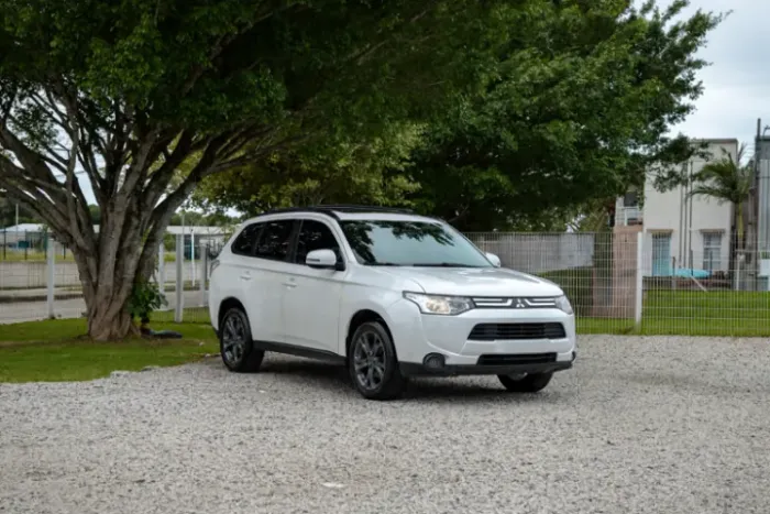Mitsubishi Outlander 2.0 16V 160cv Aut. 2015