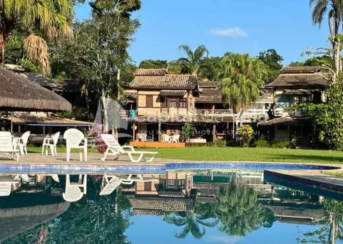 Casa de rua : / Residencial / Cocaia