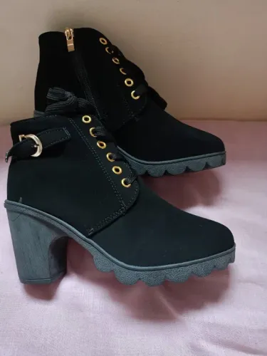 Bota, tamanho 35