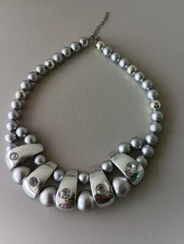 Vendo 5 colares bijuteria seminovos