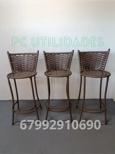 Banquetas alta em junco sintético 