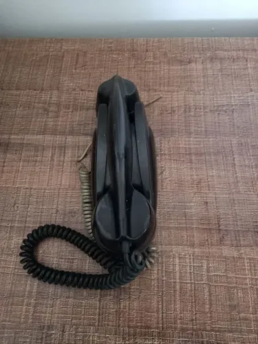 Telefone fixo antigo
