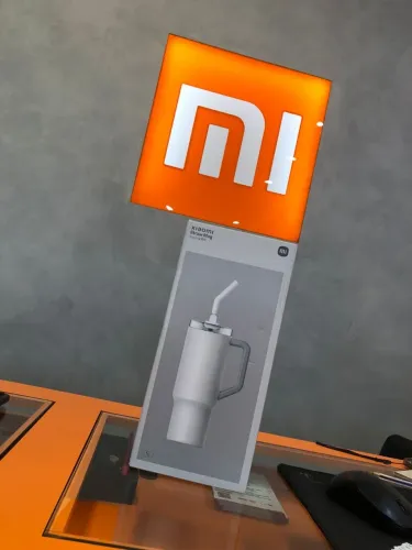Garrafa Térmica Xiaomi Straw Mug 1L Nova Disponível