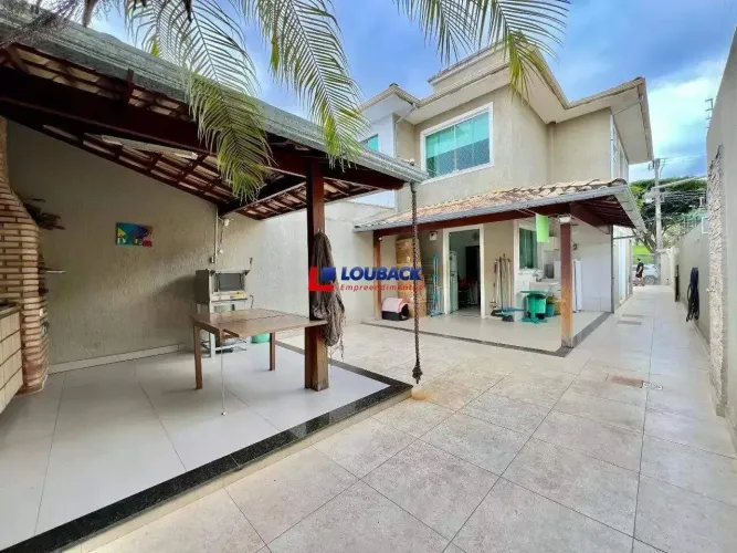 Casa à venda em Santa Amélia, Belo Horizonte  180 m² de terreno, pronta para morar