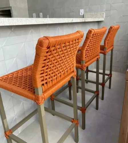 BANQUETA ALTA TERRACOTA EM CORDA NÁUTICA (UNIDADE)