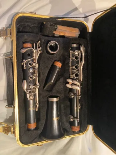 Clarinete Selmer Bundy (Usado - Bb)