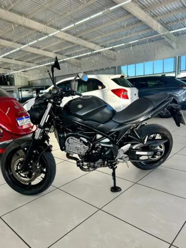 SV650 SUZUKI 2019