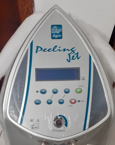 Peeling Jet DGM