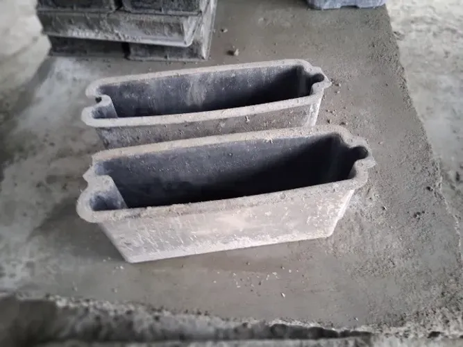 Forma de guia de travamento para paver