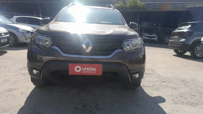 Duster intense plus automático 