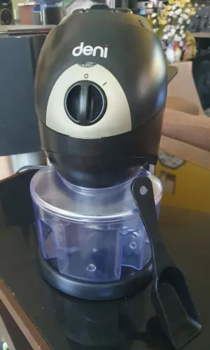 Triturador de gelo Deni automático modelo 6100 aço inoxidável/preto 110V