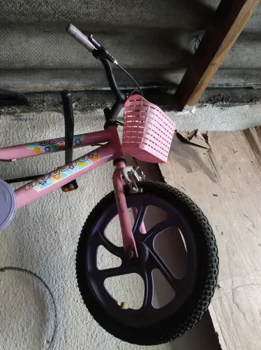 Bicicleta infantil 60,00 reais 