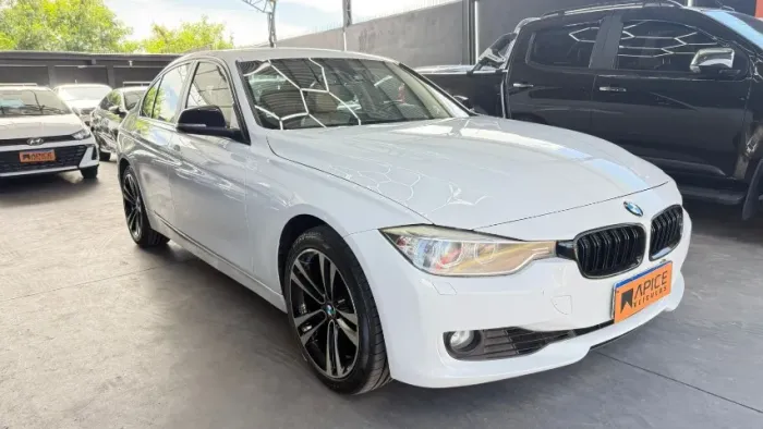 BMW 320I A 2.0 Turbo/activeflex 16V 184cv 4P 2014