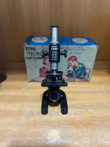 Microscópio Towa -  For Júnior. Ideal para jovens cientistas!