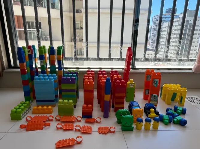 Blocos de montar - infantil (379 peças)