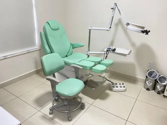 Podontolider Maca Poltrona Completa Podologia Elegance Automática