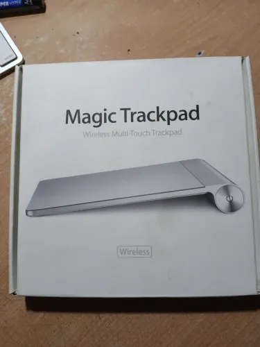 Apple Magic Trackpad - Wireless Multi-Touch
