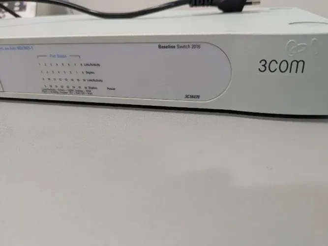 Switch Baseline 3com 2016 3c16470b 16 Ports P/ Escritorio