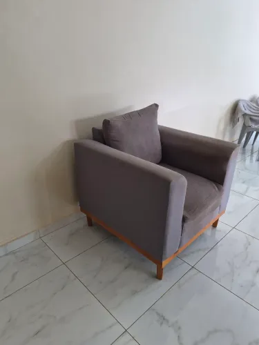 Poltrona precisa ser hegienizada