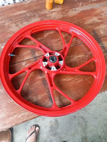 Aro liga leve pé de galinha  dianteiro original Honda 2023