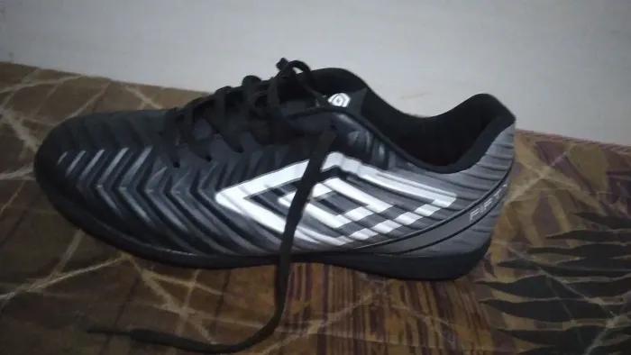 Chuteira society nova!!