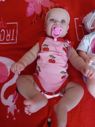 Similares a bebês reborn