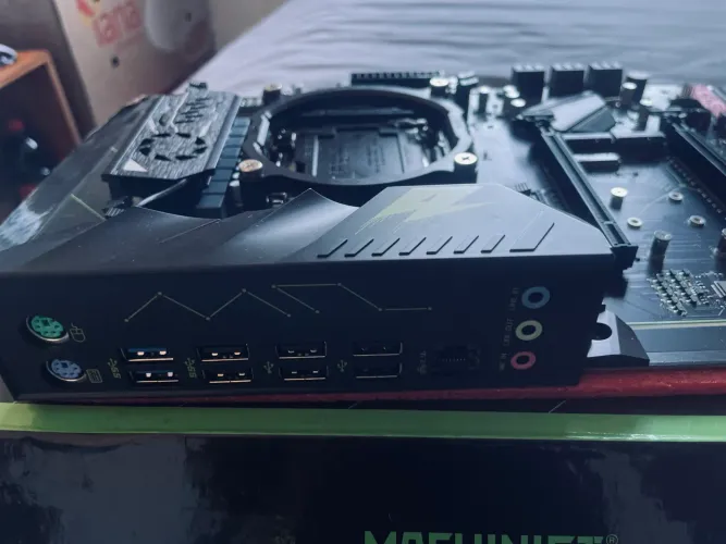 KIT XEON E5-2680 V4 + PLACA MACHINIST MR9A PRO - NOVO/LACRADO