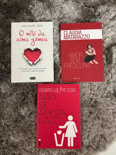 VENDO LIVROS USADOS EM ÓTIMO ESTADO !