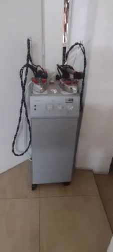 vendo esses 2 ferros de passar roupa