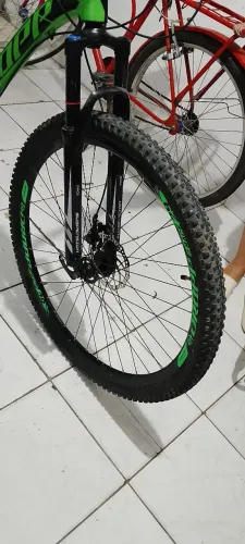 Vendo uma bicicleta aro 29 muito boa