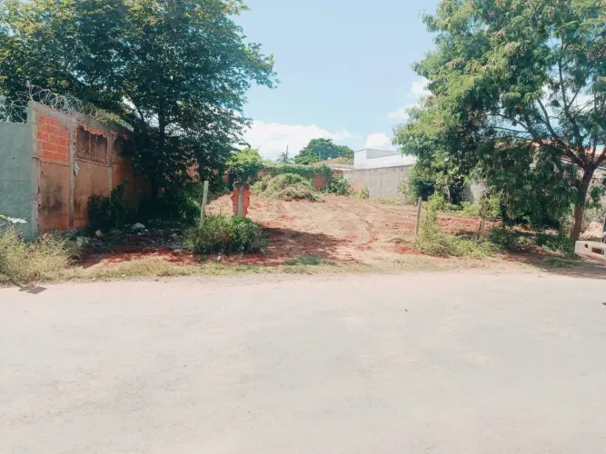 Vendo Terreno Em Montes Claros