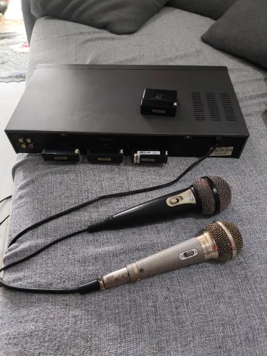 Videoke Raf VMP _2000s com 4 cartuchos.