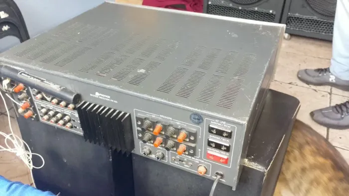 Vendo Receiver Polyvox Pr 1500 e duas caixinhas 10 polegadas