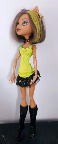 Monster high clawdeen Wolf 