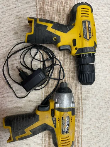 Vendo parafusadeira e furadeira vonder